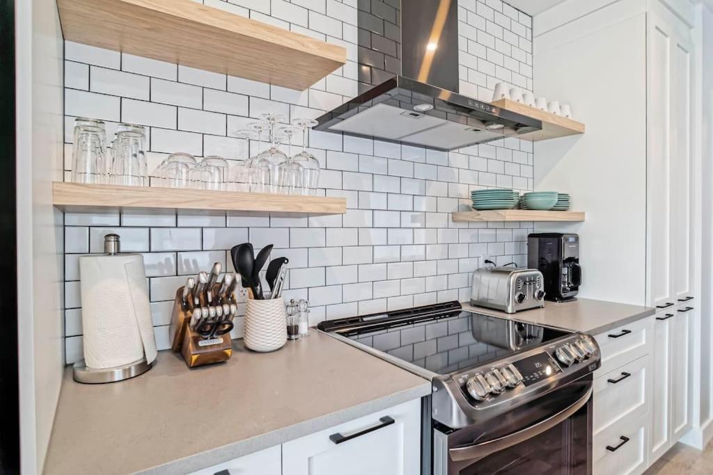 871 Shefford Suite 207 3Chambres Бромон Экстерьер фото
